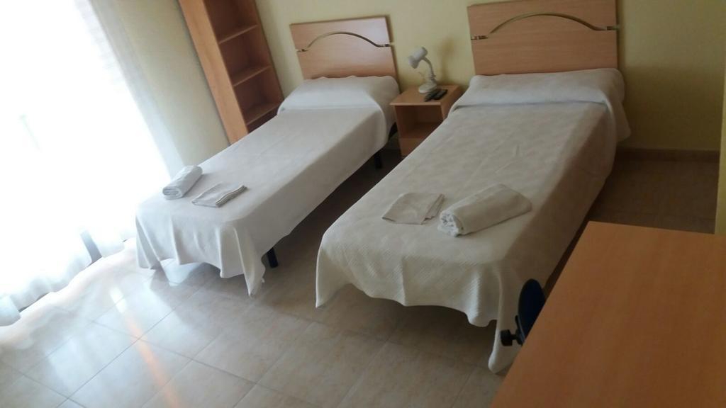 Hostal Jose Luis Брунете Екстериор снимка