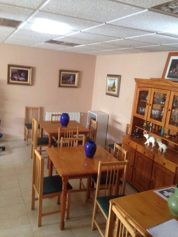 Hostal Jose Luis Брунете Екстериор снимка