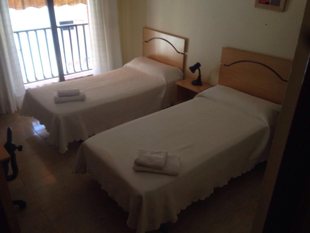 Hostal Jose Luis Брунете Екстериор снимка