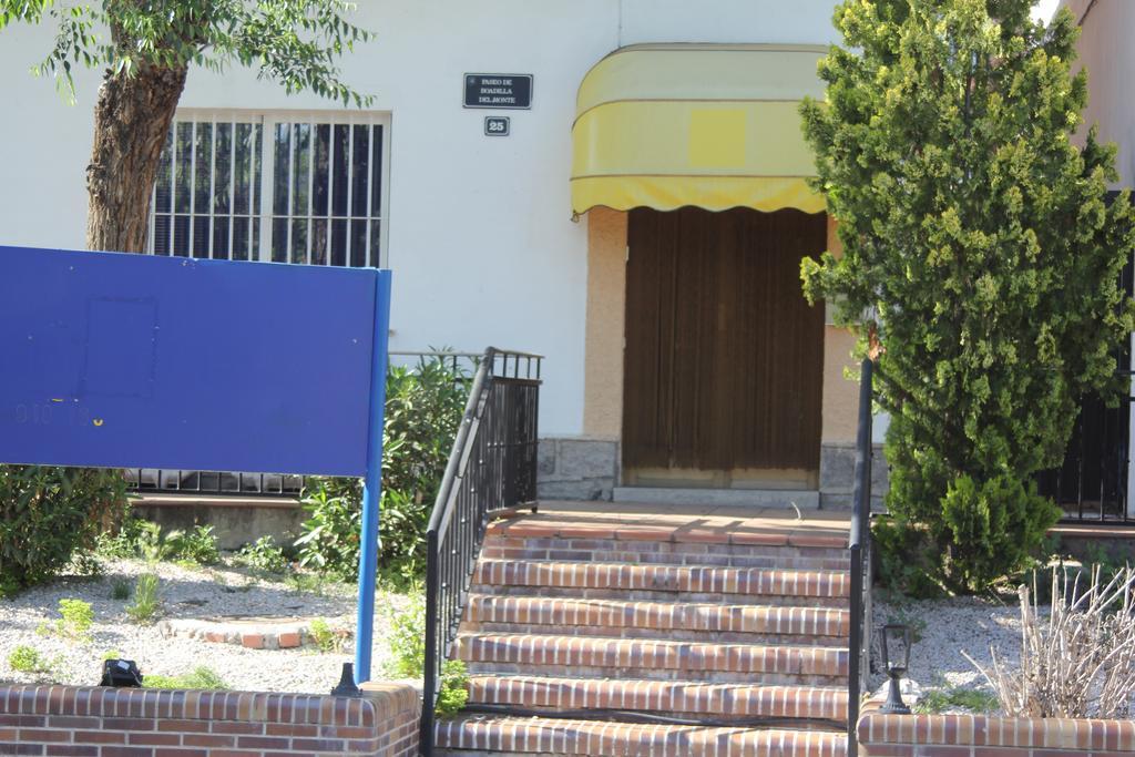 Hostal Jose Luis Брунете Екстериор снимка